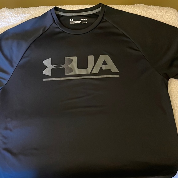 Under Armour Other - Under Armour T-shirt